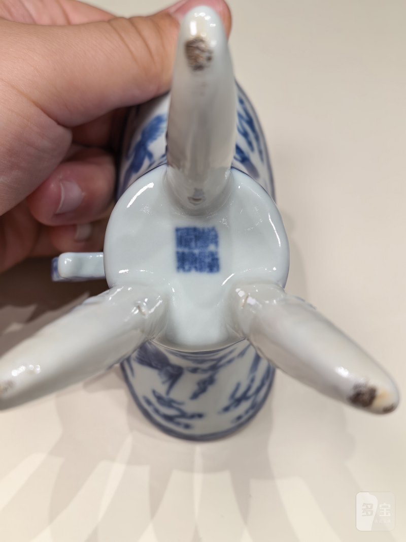 清乾隆 青花云鹤纹爵杯及江山一统爵盘一套 - 图16